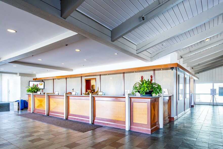 More Photos Of 4051 E Main St, St Charles Hotel For Sale