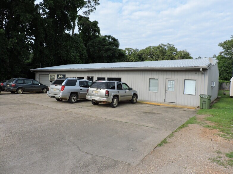 More Photos Of 130 Academy Dr, Greenville Auto Repair For Sale