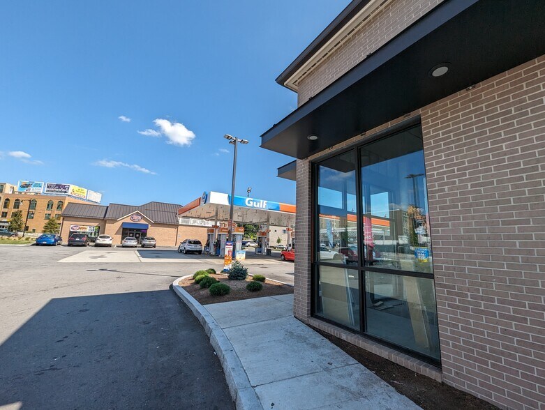 More Photos Of 185 Madison St, Worcester Storefront Retail Office For Lease