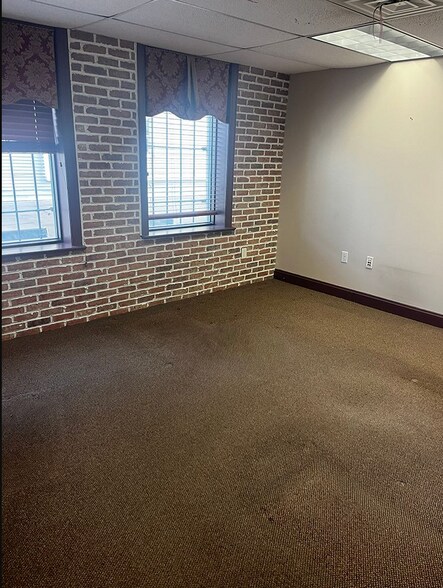 More Photos Of 2 North Ave, Cranford Office For Lease
