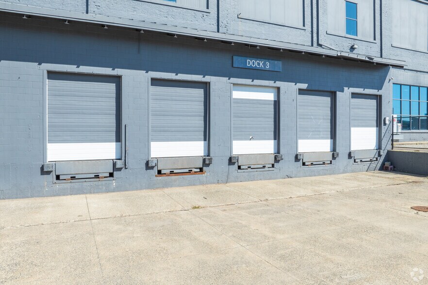 More Photos Of 65 Sprague St, Hyde Park Manufacturing For Lease