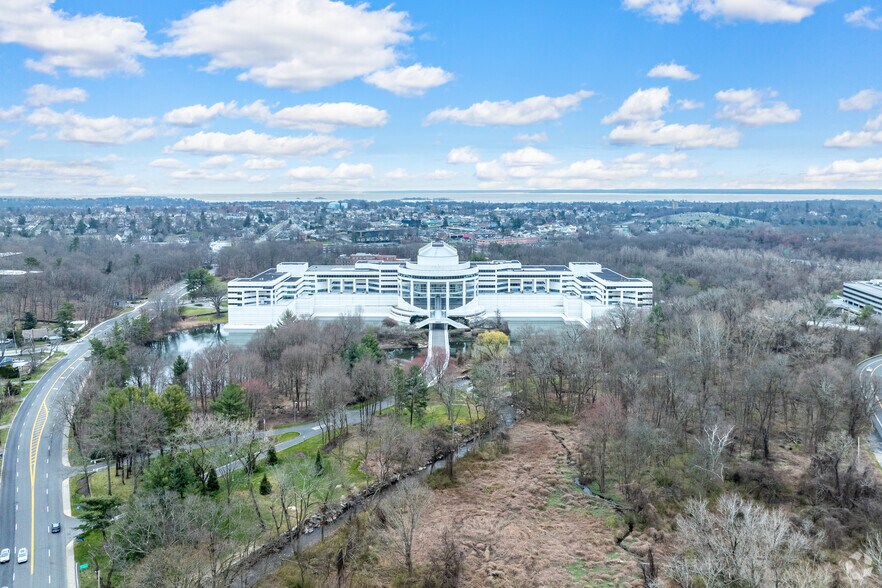 More Photos Of 800 Westchester Ave, Rye Brook Office For Lease