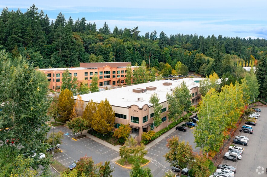 More Photos Of 9825 Willows Rd NE, Redmond Flex For Lease