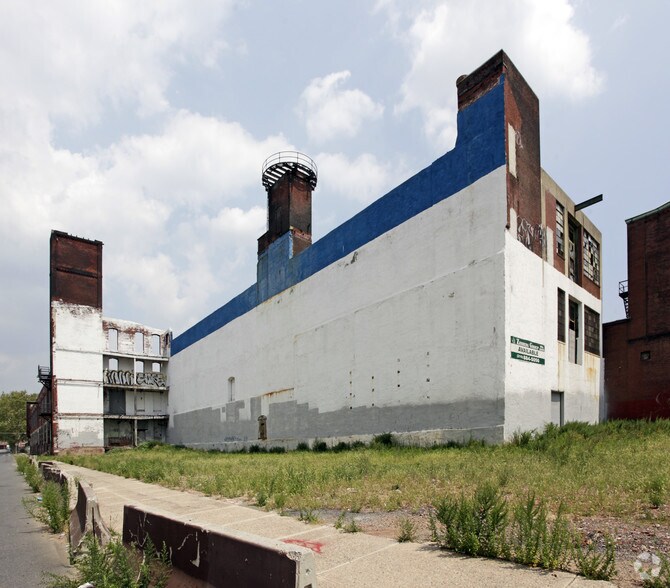 More Photos Of 401 E Allegheny Ave, Philadelphia Manufacturing For Lease