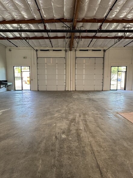 More Photos Of 1250 Holm Rd, Petaluma Warehouse For Lease