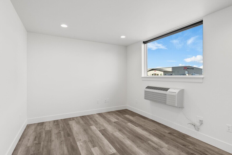 More Photos Of 202 Fletching Way, Belgrade Industrial For Sale