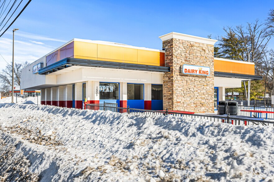 More Photos Of 1535 Memorial Dr, Chicopee Restaurant For Sale