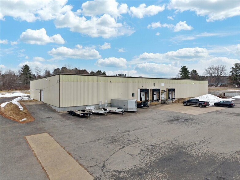 More Photos Of 15 E Elm St, Broadalbin Warehouse For Lease