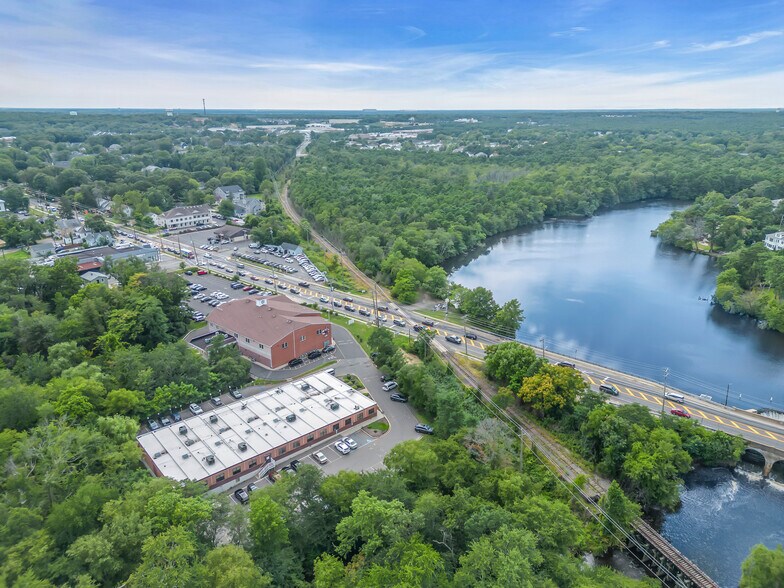 More Photos Of 105 River Ave, Lakewood Office For Lease
