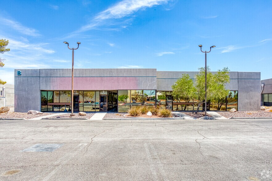 More Photos Of 5 Cactus Garden Dr, Henderson Light Manufacturing For Lease