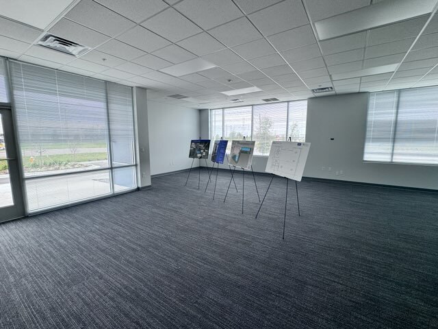 More Photos Of 9950 28th St N, Pinellas Park Distribution For Lease