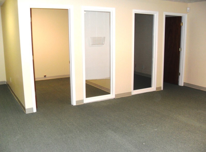 More Photos Of 2227 Idlewood Rd, Tucker Medical For Lease