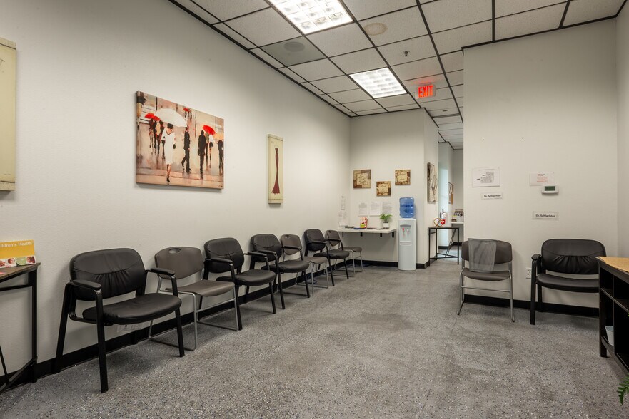 More Photos Of 2965 S Jones Blvd, Las Vegas Office For Sale