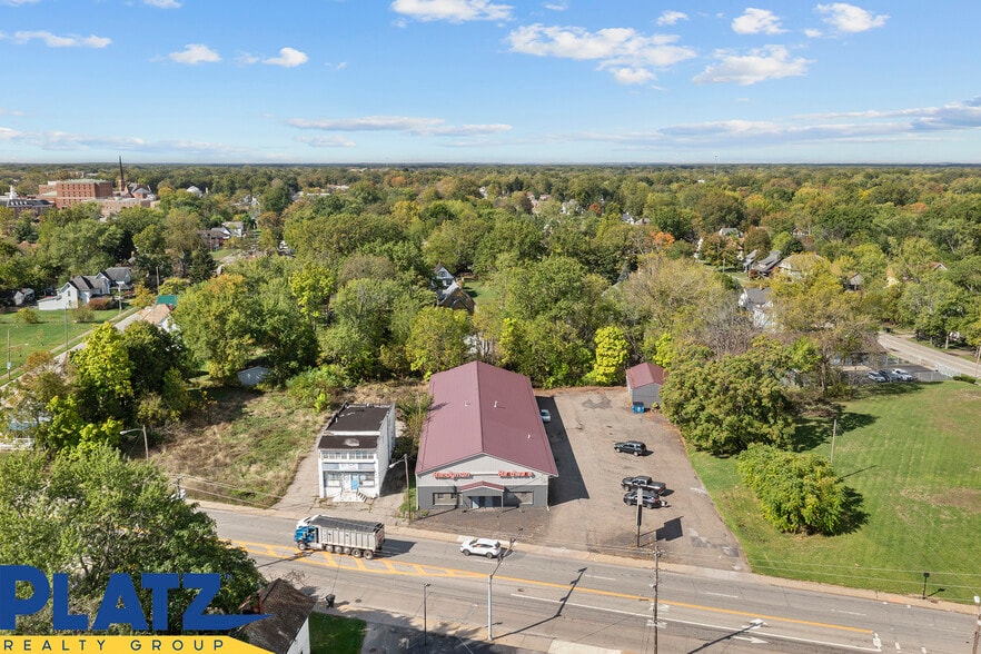 More Photos Of 455 Elm Rd NE, Warren Freestanding For Sale