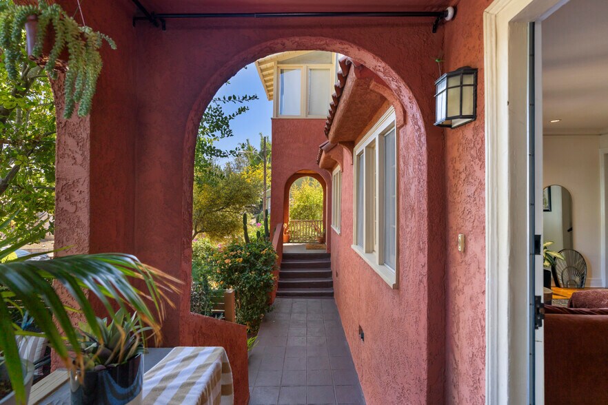 More Photos Of 1501 Westerly Ter, Los Angeles Apartments For Sale