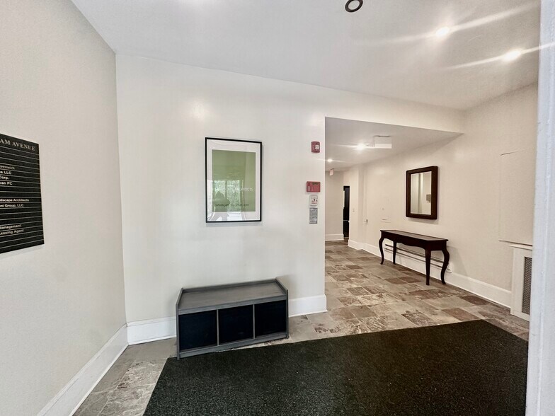 More Photos Of 95 E Putnam Ave, Greenwich Office For Sale