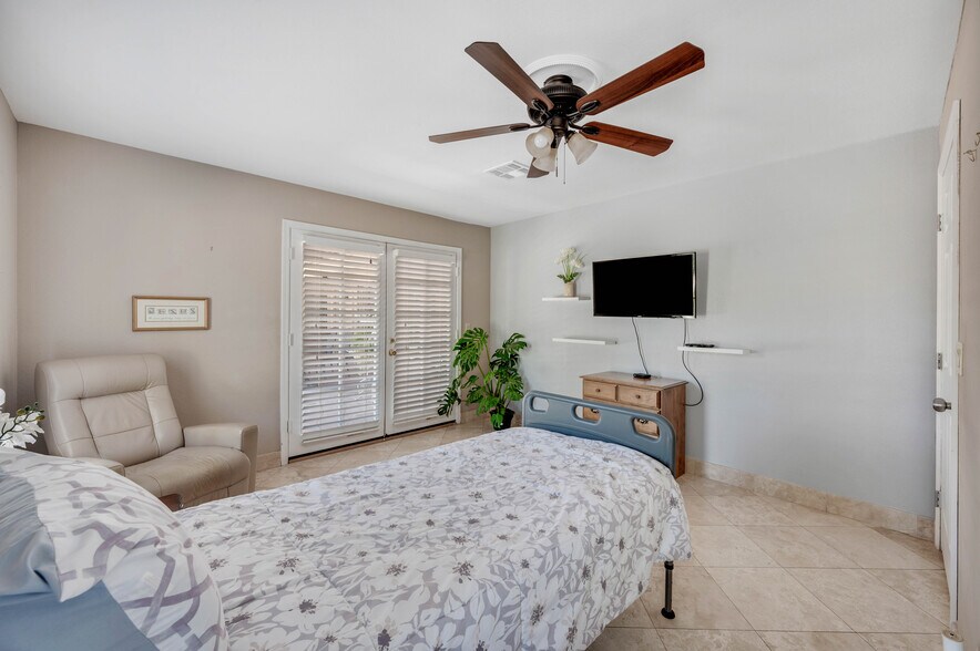 More Photos Of 12558 N 76th St, Scottsdale Assisted Living For Sale