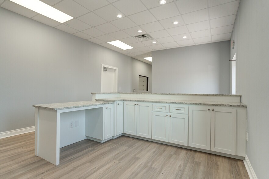 More Photos Of 9007 CR 6820, Lubbock Warehouse For Lease