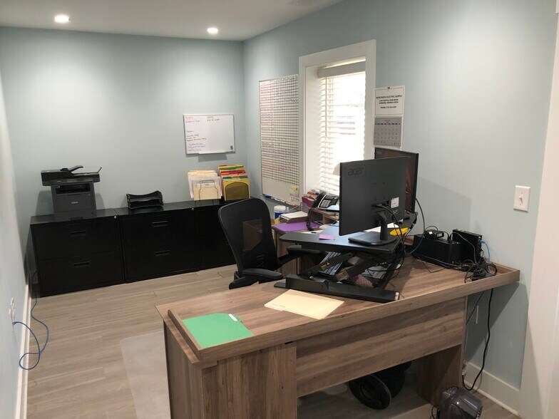 More Photos Of 164 Bobby Boss Dr, Loganville Warehouse For Lease