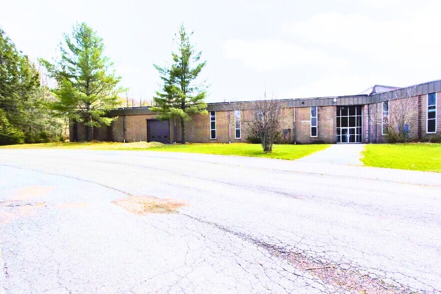 Primary Photo Of 115 Mozzette Rd, Greentown Manufacturing For Lease