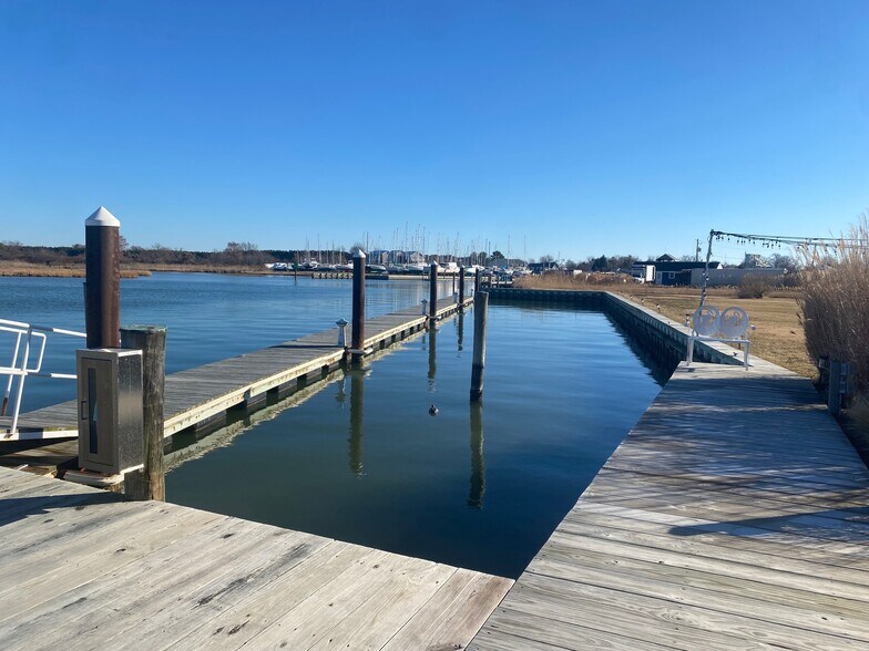 More Photos Of 21384 Coopertown Rd, Tilghman Hotel For Sale