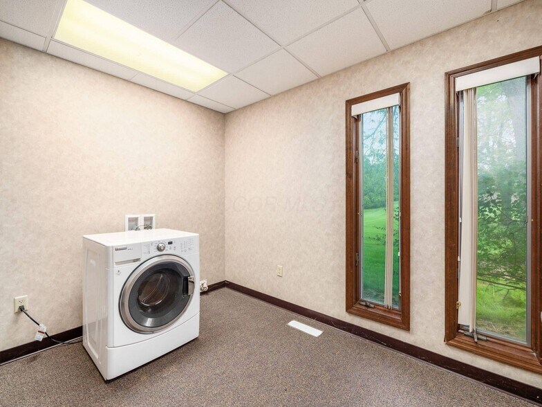 More Photos Of 4960 Middle Urbana Rd, Springfield Medical For Sale