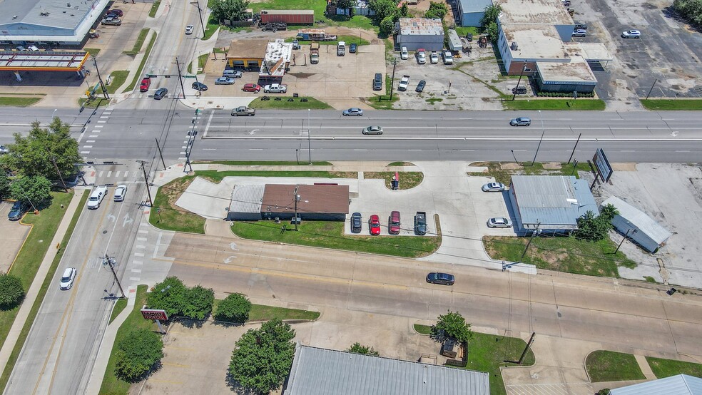 More Photos Of 1400-1402 S Texas Ave, Bryan General Retail For Sale