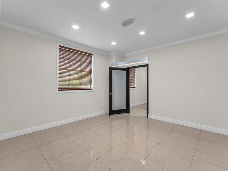 More Photos Of 2470 NW 102nd Pl, Doral Storefront Retail Office For Sale