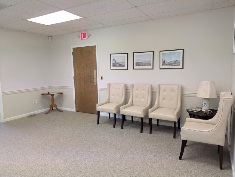 More Photos Of 530 E Main St, Chester Medical For Sale