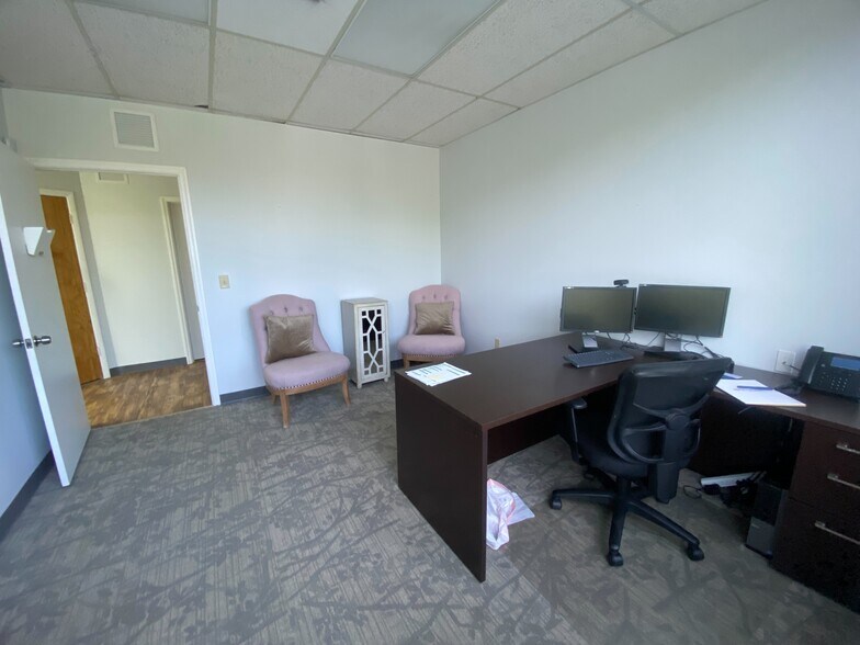 More Photos Of 6801 Lake Worth Rd, Greenacres Medical For Sale