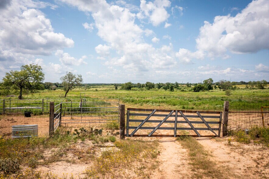 More Photos Of 181 Pine Meadow Rd, Seguin Land For Sale