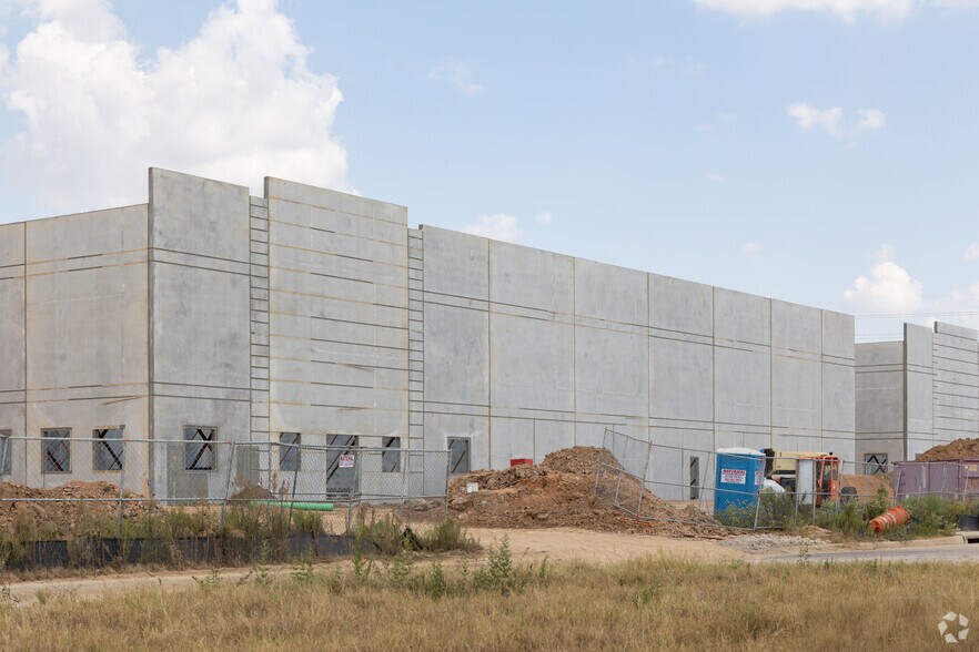 Primary Photo Of 2694 Twinwood Pky, Brookshire Unknown For Lease