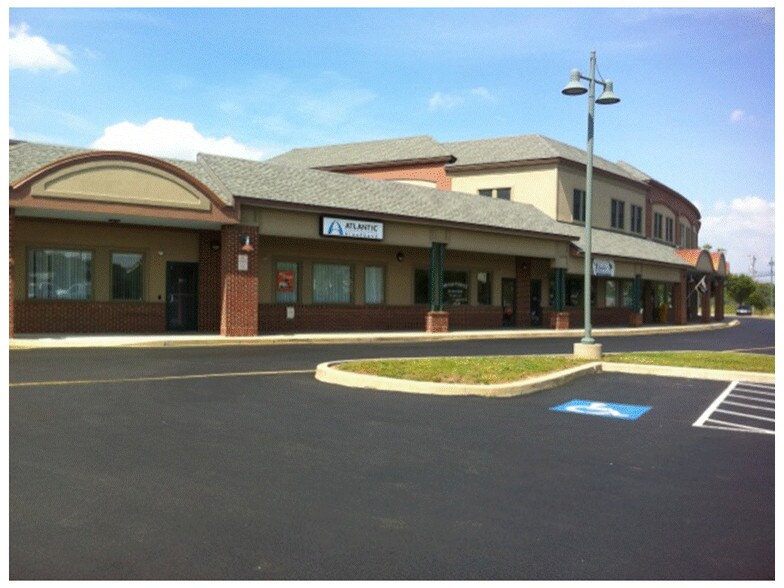 More Photos Of 5360 Summit Bridge Rd, Middletown Medical For Sale