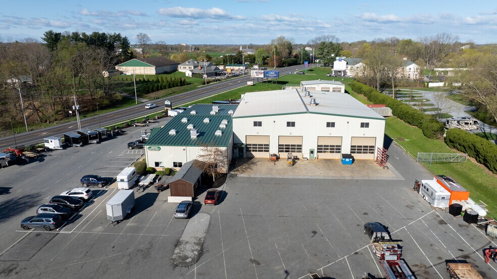 More Photos Of 2969 Lincoln Hwy E, Gordonville Flex For Lease