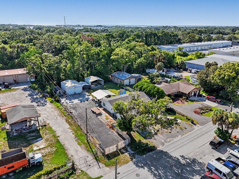 More Photos Of 7813 Leo Kidd Ave, Port Richey Flex For Sale