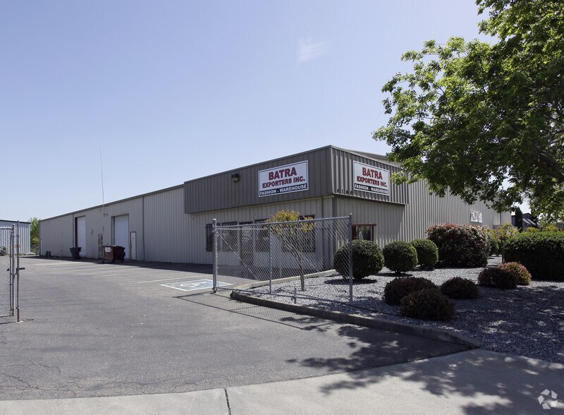 More Photos Of 4160 Commercial Dr, Tracy Warehouse For Sale