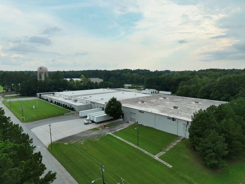 More Photos Of 1061 Industrial Blvd, Union Point Warehouse For Sale