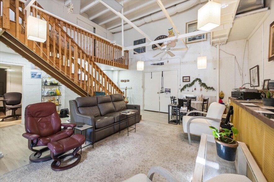 More Photos Of 2664 Shenandoah Ave, Charlotte General Retail For Sale