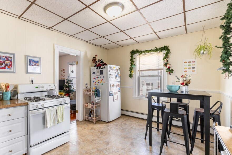 More Photos Of 8-14 Craigie St, Somerville Apartments For Sale