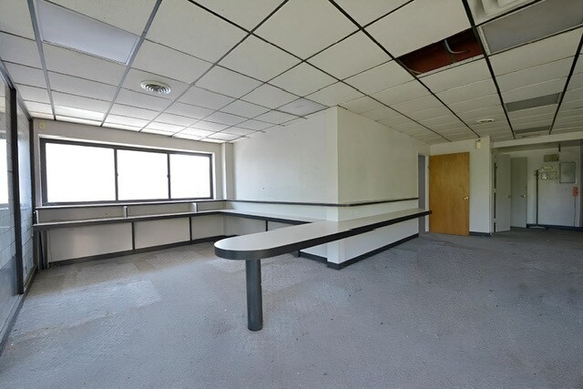 More Photos Of 31-08 Astoria Blvd, Astoria General Retail For Sale