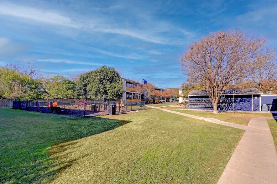 More Photos Of 483 Laurel Ln, New Braunfels Apartments For Sale