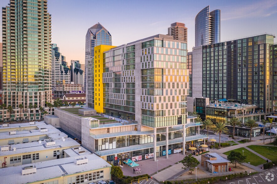 More Photos Of 900 Bayfront Ct, San Diego Hotel For Lease