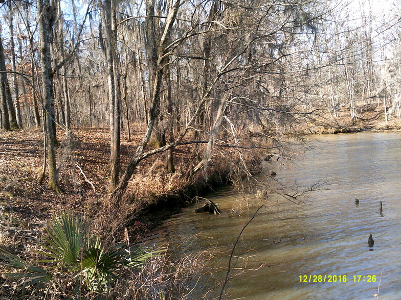 Primary Photo Of Fisherman's Bay, Lowndesboro Land For Sale