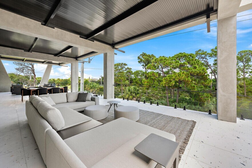 More Photos Of 11700 SE Shell Ave, Hobe Sound Loft Creative Space For Sale