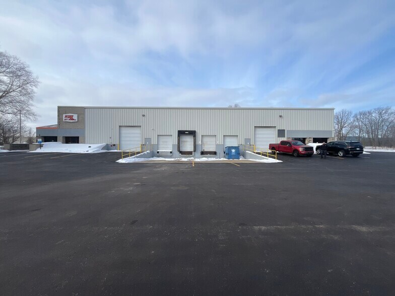 More Photos Of 4423 40th St SE, Grand Rapids Distribution For Sale