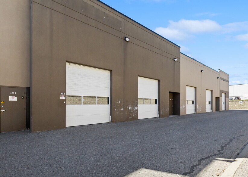 More Photos Of 2374 Bering Rd, Westbank Industrial For Sale