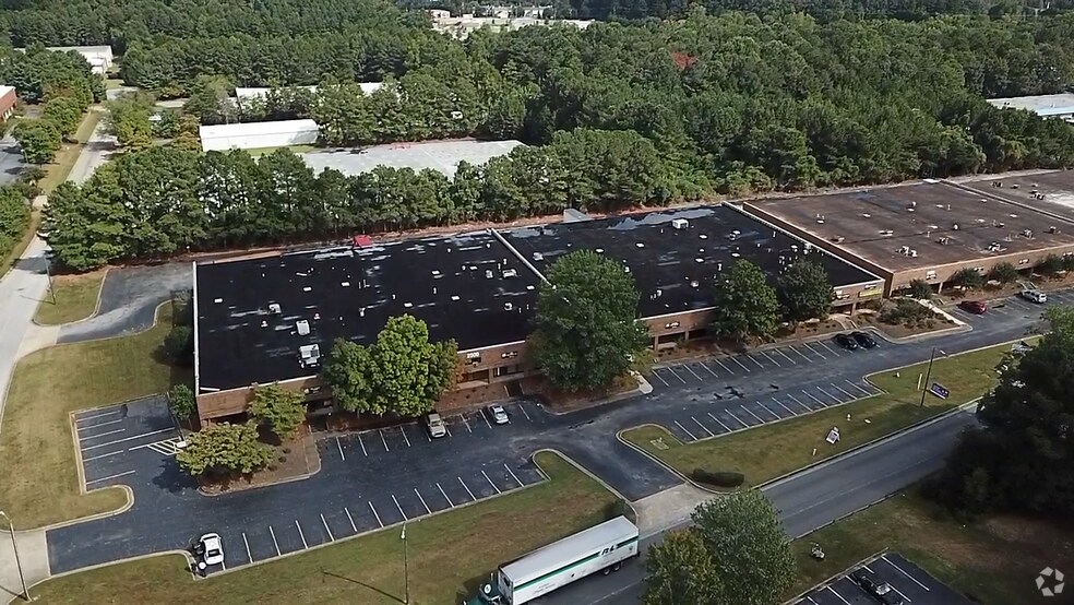 More Photos Of 2520 Park Central Blvd, Decatur Distribution For Lease