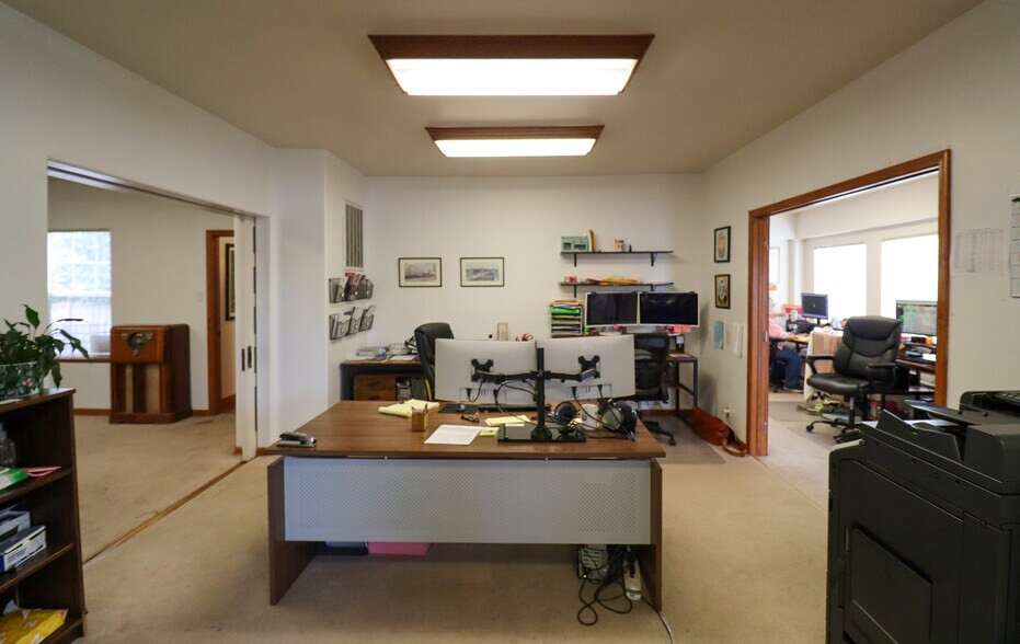 More Photos Of 795 W 7th Ave, Eugene Office For Lease