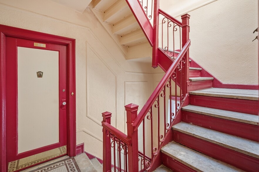 More Photos Of 596 Wyona St, Brooklyn Apartments For Sale