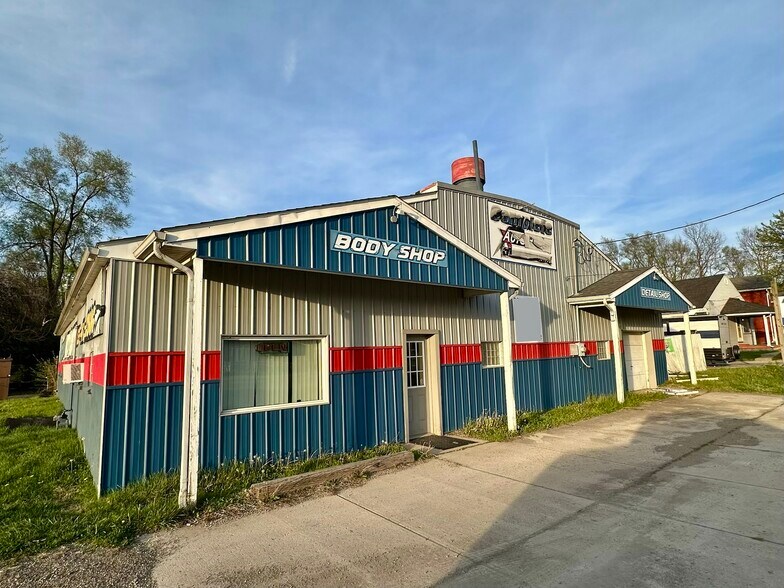Primary Photo Of 1501 Oxford State Rd, Middletown Auto Repair For Lease